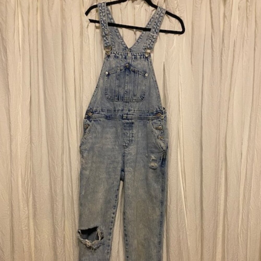 Old Navy Slouchy Straight Ripped Workwear Jean Overalls Size 6